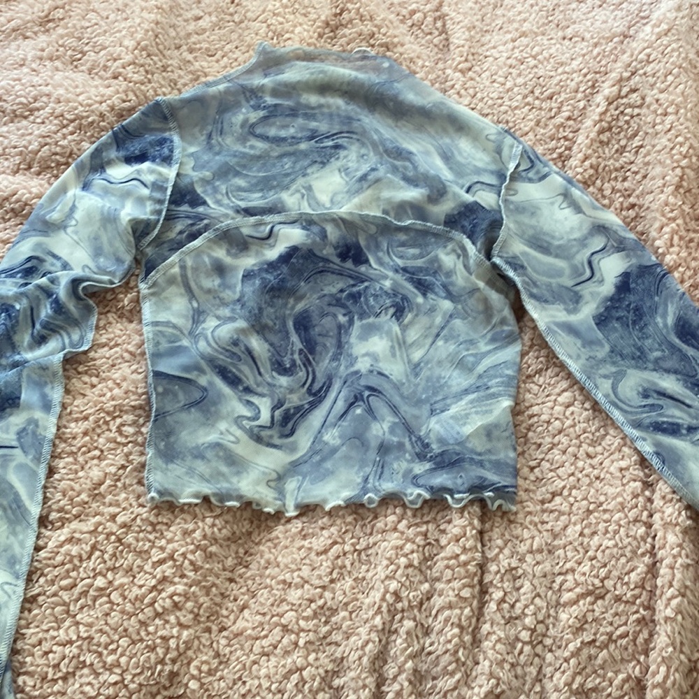 Long sleeve crop top